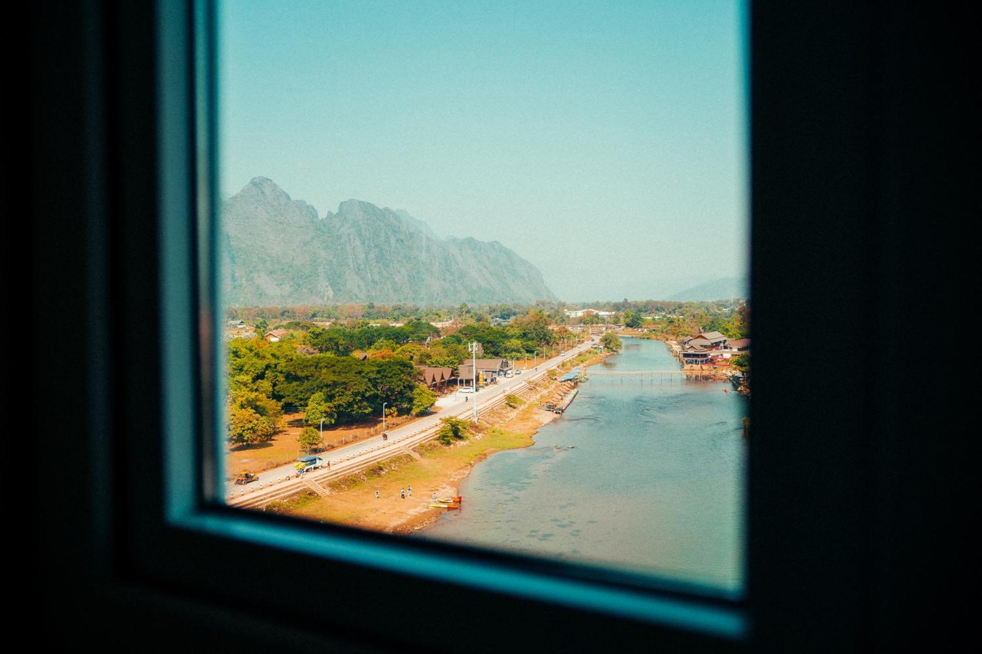 The Elephant Crossing Hotel Vang Vieng Exterior foto
