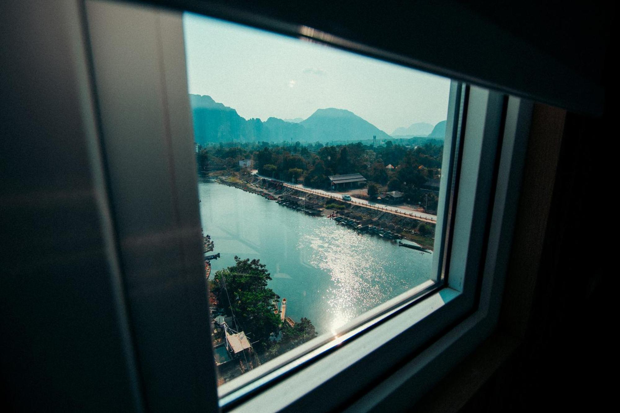 The Elephant Crossing Hotel Vang Vieng Exterior foto