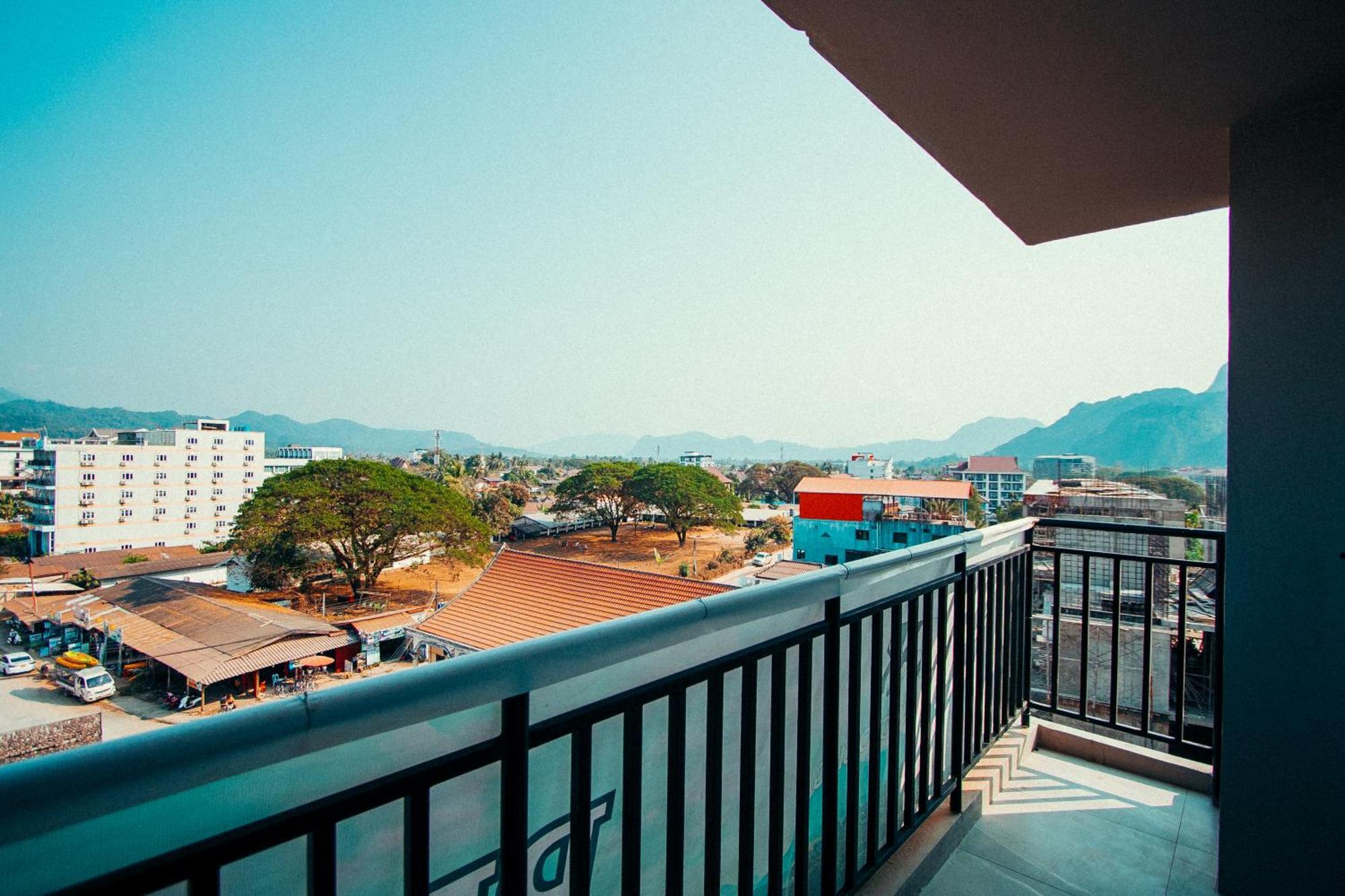 The Elephant Crossing Hotel Vang Vieng Exterior foto
